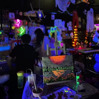 Sydney Neon Paint and Sip – Creative Nighttime Art Class