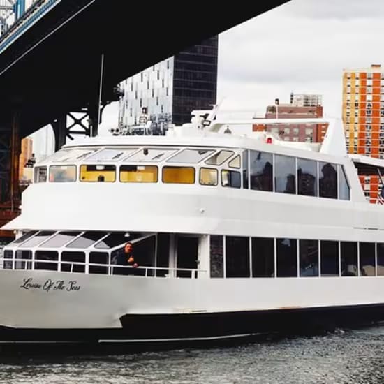 event-img-2-Hour NYC Yacht Cocktail Masterclass + Private City Car Tour