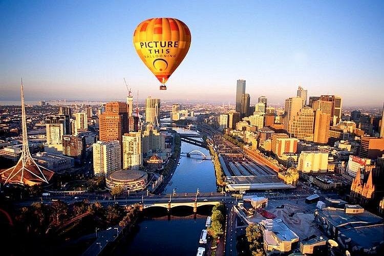 Soar at Dawn: Melbourne Sunrise Balloon Flight