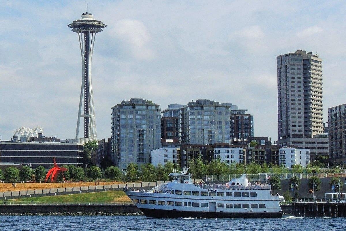 event-img-Seattle Highlights Express: Space Needle, Boat Ride & Underground Tour