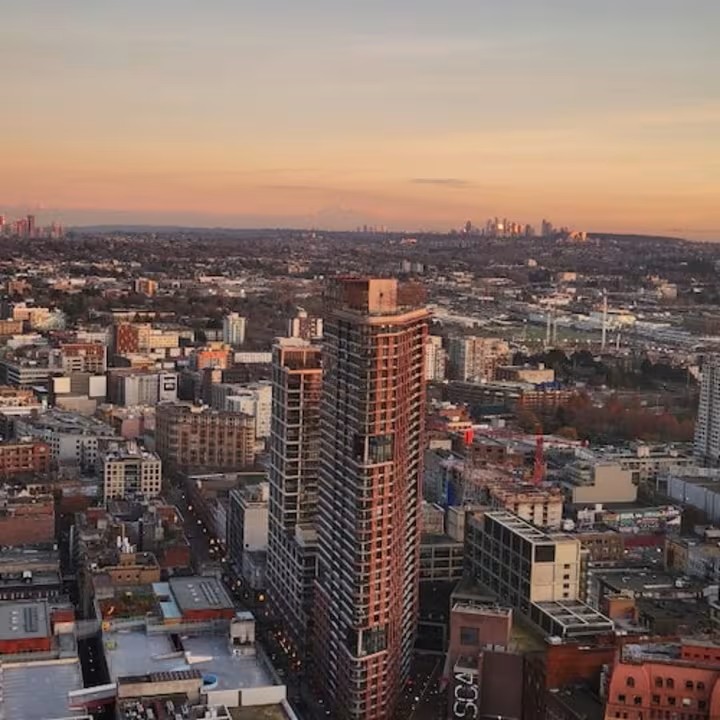 Discover Stunning City Views from Vancouver Lookout