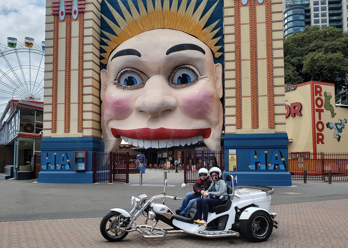 event-img-Cruise Sydney’s Highlights on a Scenic Trike Tour