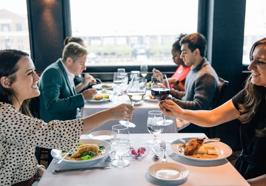 event-img-Chicago Lakefront Dinner & Cruise