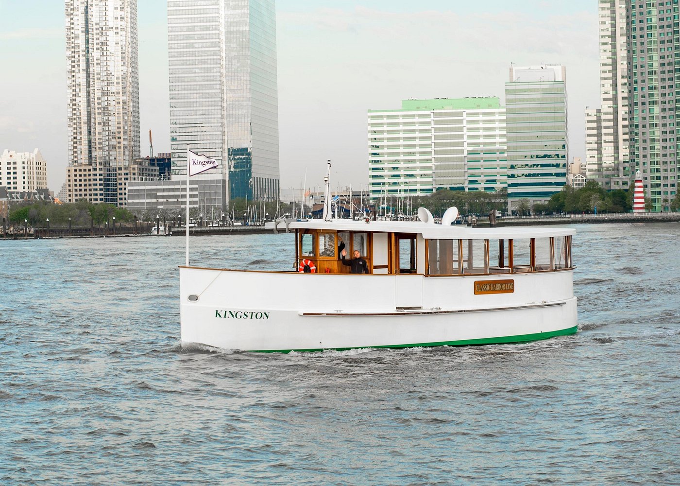 event-img-VIP Sunset Yacht Cruise with Drinks in New York City