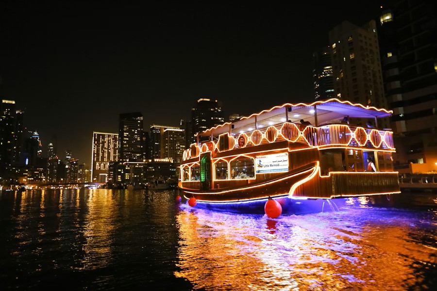 event-img-Dubai Marina Dinner Cruise Experience