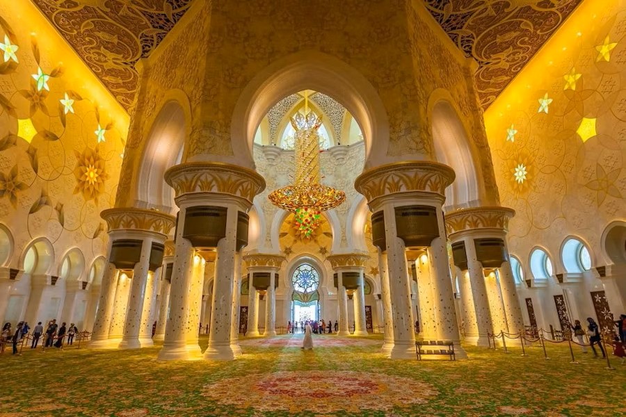 event-img-Abu Dhabi Day Excursion from Dubai with Mosque Visit
