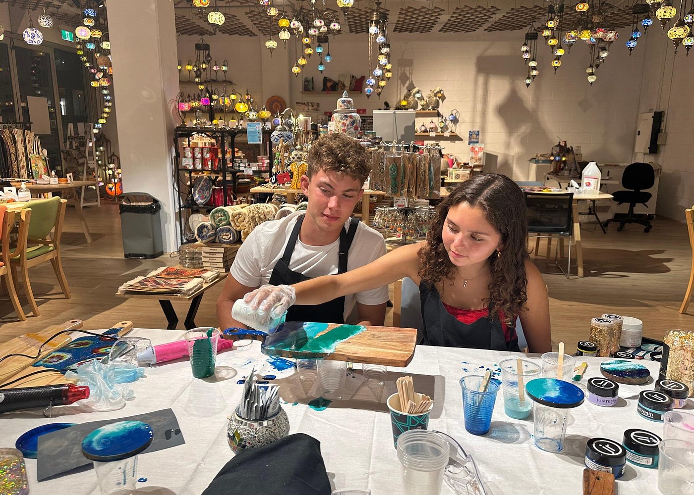 event-img-Create Your Own Resin Cheeseboards & Coasters – Sydney Art Class