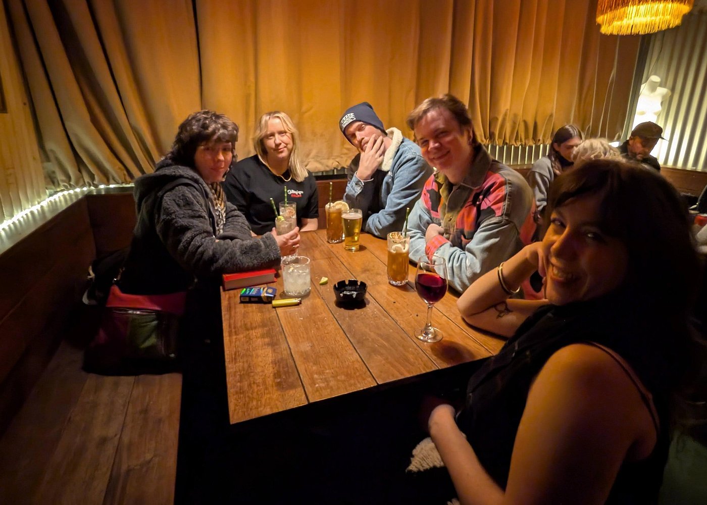 Rock ’n’ Roll Pub Crawl: Music, History & 2 Free Drinks