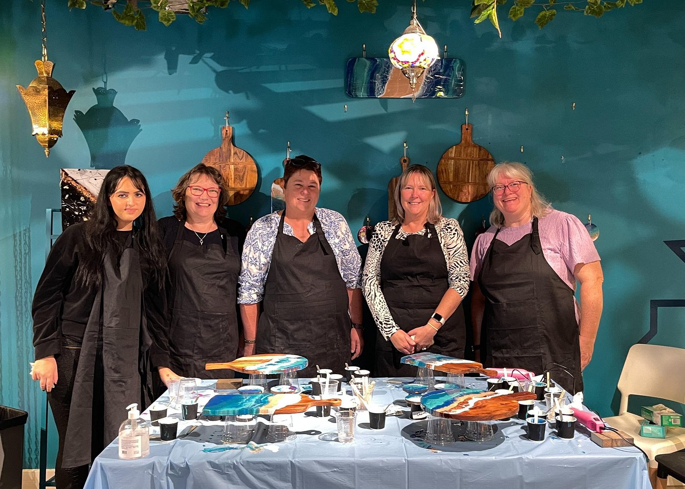 Create Your Own Resin Cheeseboards & Coasters – Melbourne Class