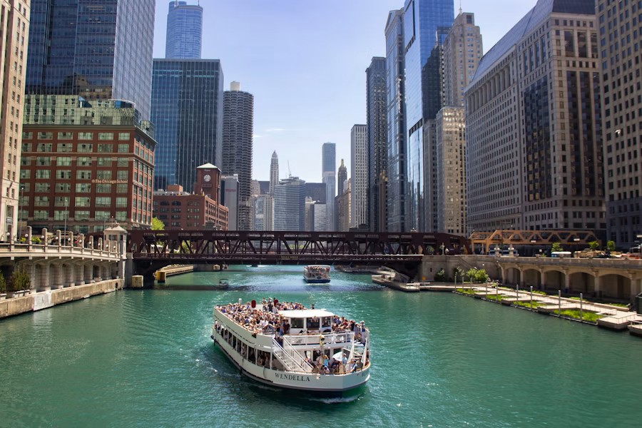 River Cruise: Chicago Architecture Highlights