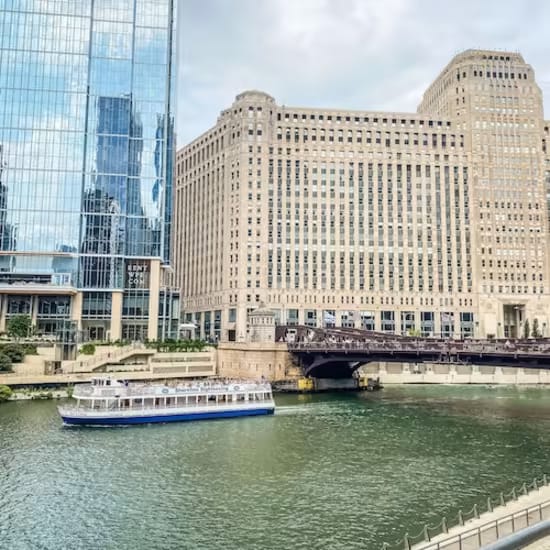 event-img-Luxury River Cruise: Explore Chicago’s Architecture