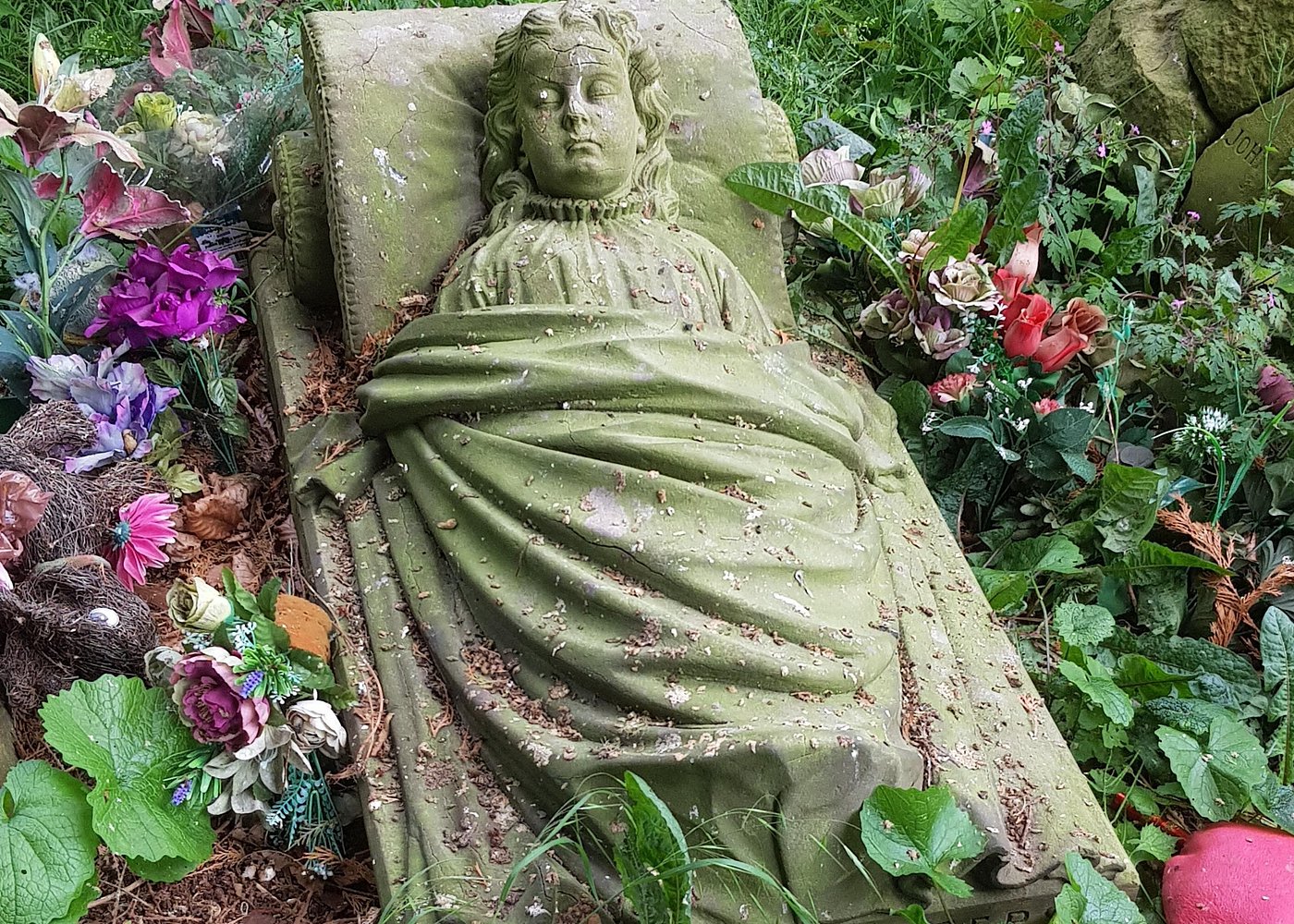 event-img-Chester Heritage Tour – Explore the Historic Overleigh Cemetery