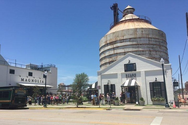 event-img-Dallas to Waco Day Tour – Magnolia Market, Silos & City Highlights