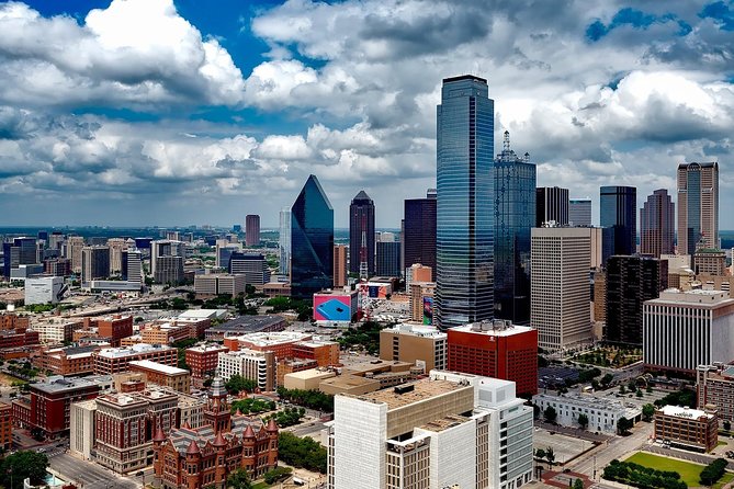 event-img-Dallas Cruizer Tour – Explore Dallas in a Fun Open-Air Ride