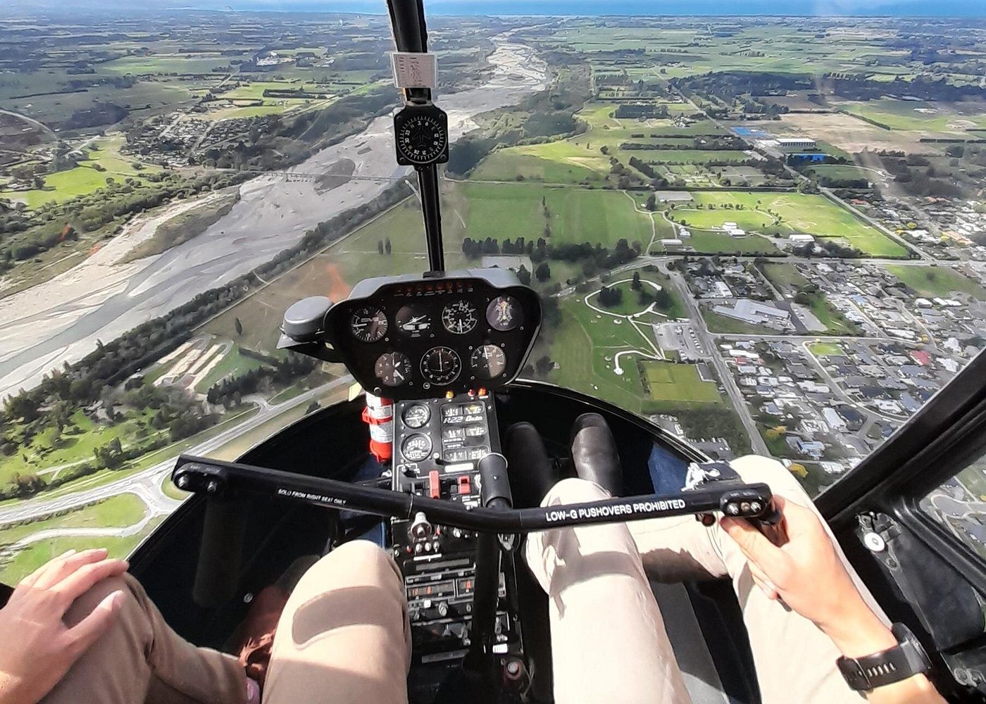 event-img-Introductory Helicopter Pilot Experience – Take Control of the Skies