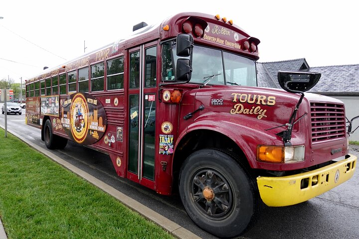 event-img-Nashville Music & Fun Bus Tour – Explore Nashville with Live Entertainment