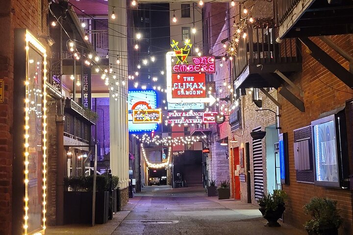 event-img-Nashville Ghost and Pub Tour – Explore Nashville Haunted Bars After Dark