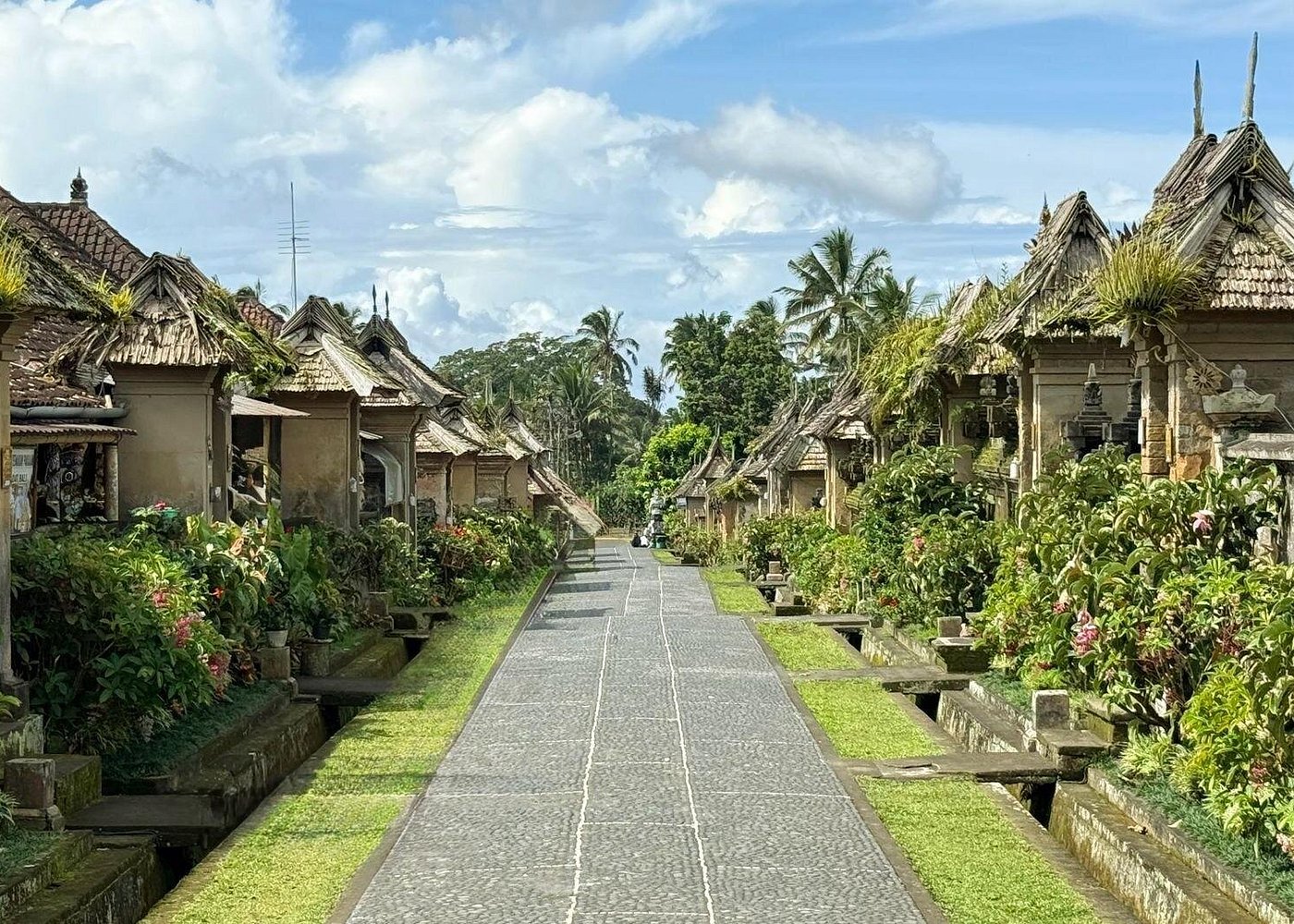 Besakih Temple Tour – Traditional Bali Village & All-Inclusive Experience